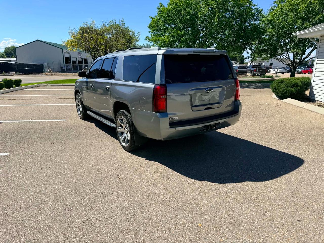Chevrolet Suburban  2020