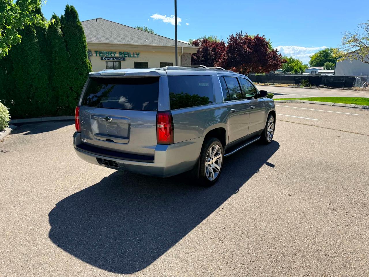 Chevrolet Suburban  2020