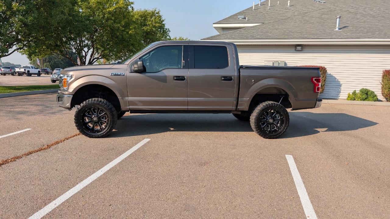 Ford F-150 4WD SuperCrew 139" XLT 2018