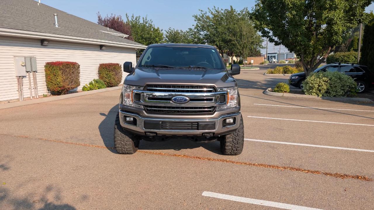 Ford F-150 4WD SuperCrew 139" XLT 2018