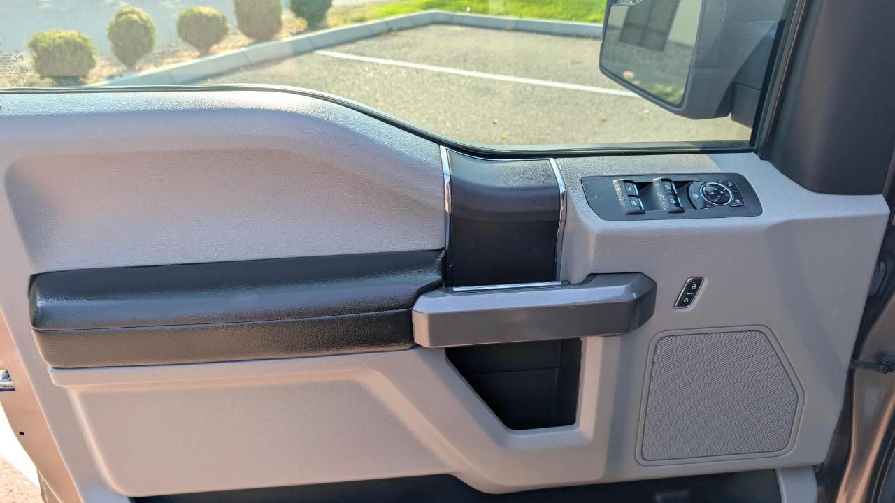 Ford F-150 4WD SuperCrew 139" XLT 2018