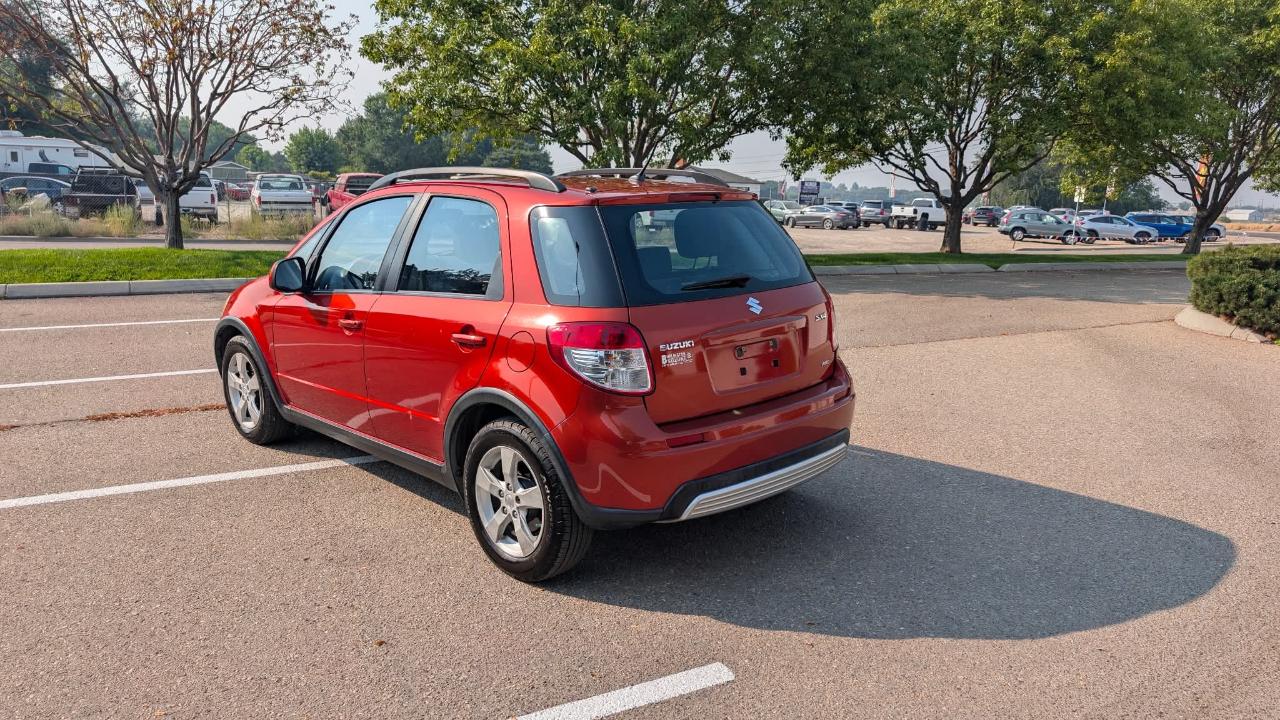 Suzuki SX4 Crossover  2011