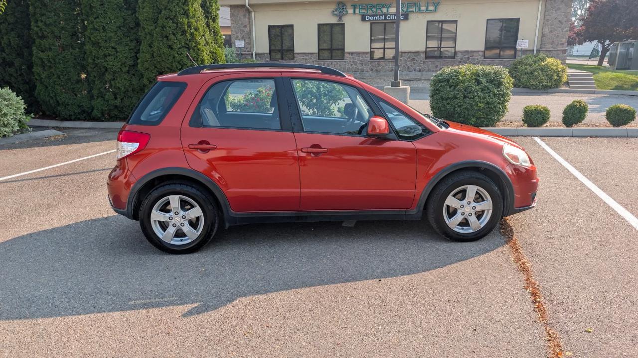Suzuki SX4 Crossover  2011