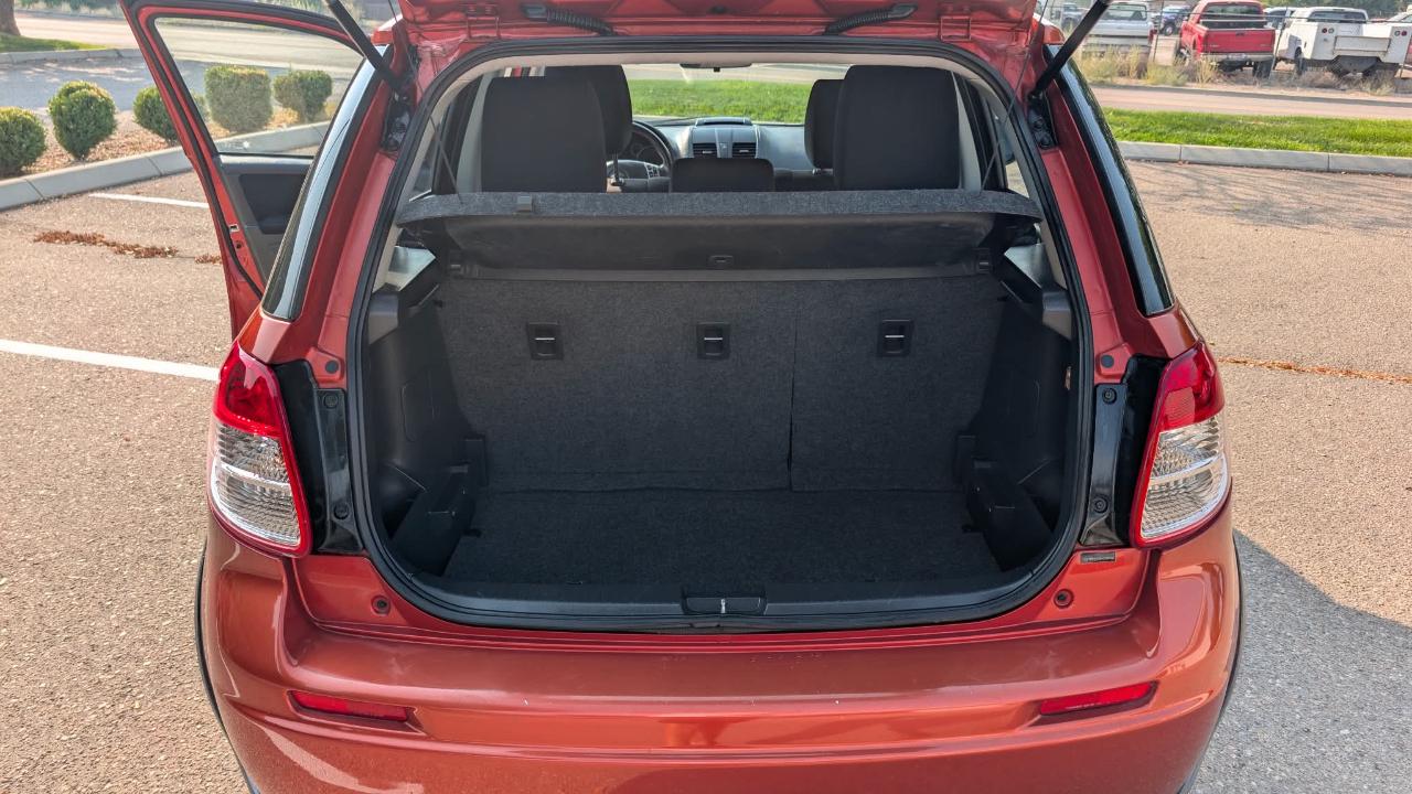 Suzuki SX4 Crossover  2011