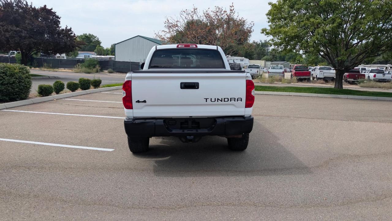 Toyota Tundra  2015