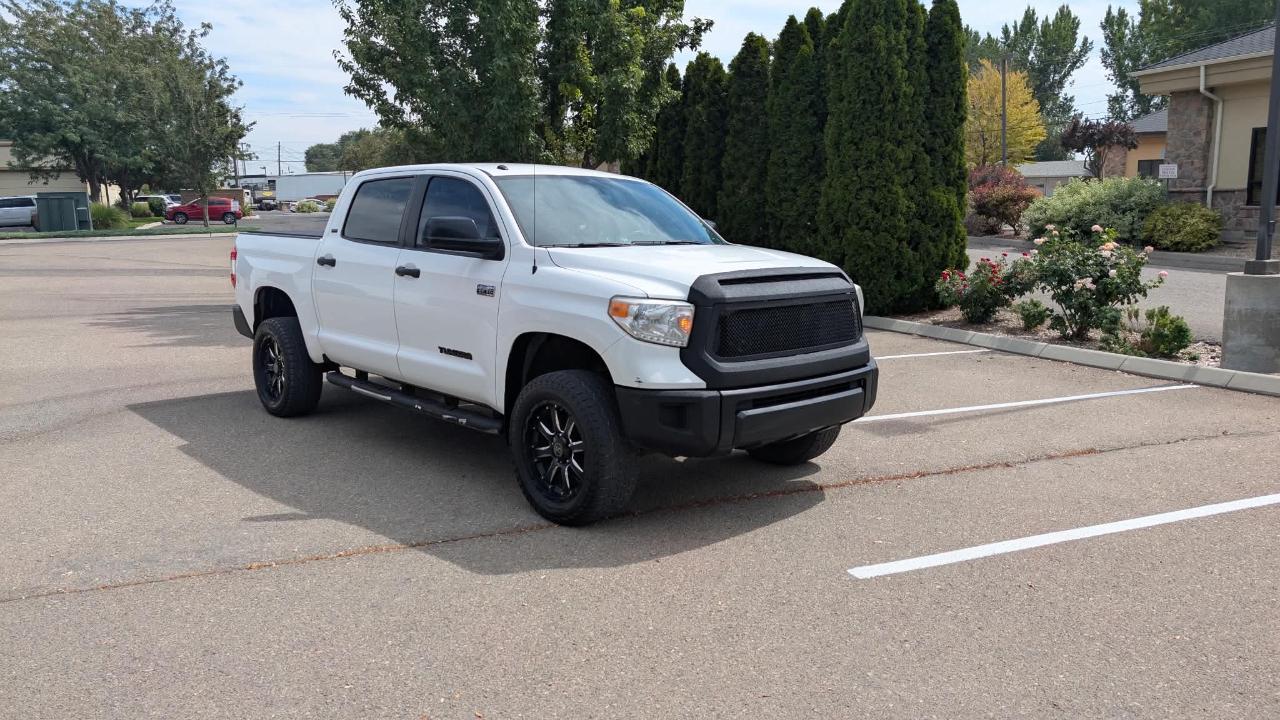 Toyota Tundra  2015