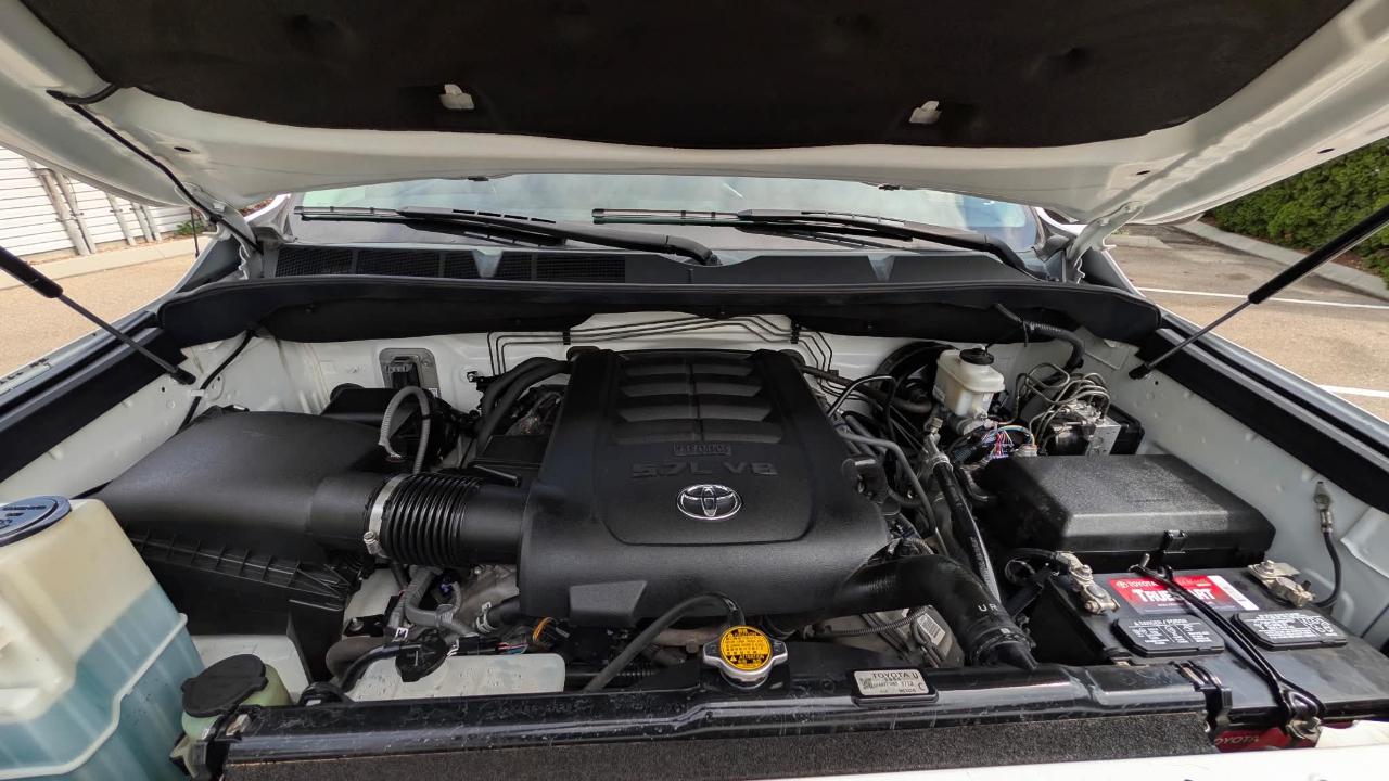 Toyota Tundra  2015