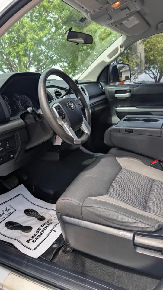 Toyota Tundra  2015