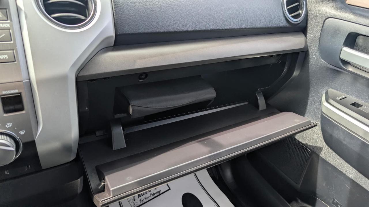 Toyota Tundra  2015