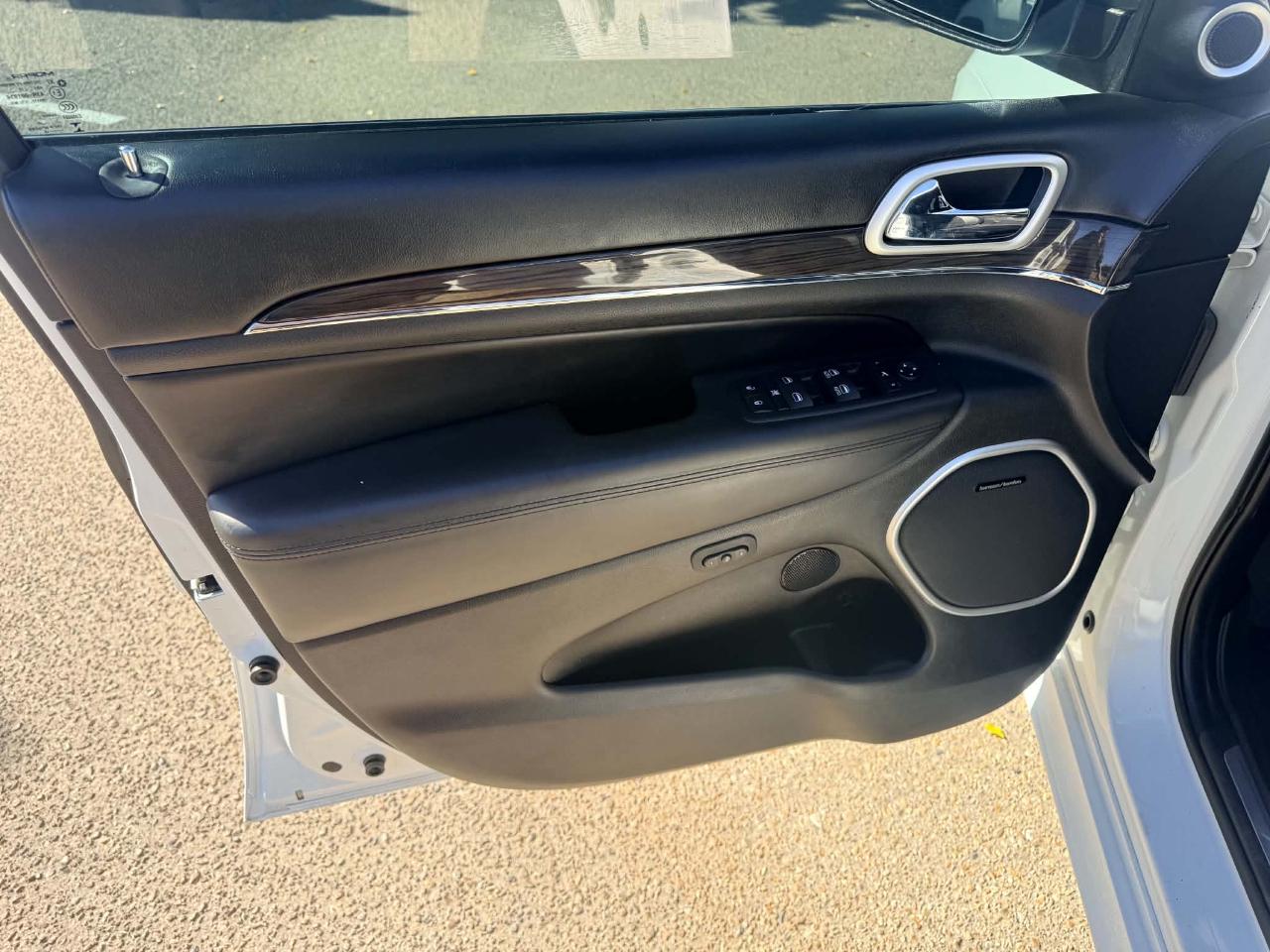 Jeep Grand Cherokee  2016