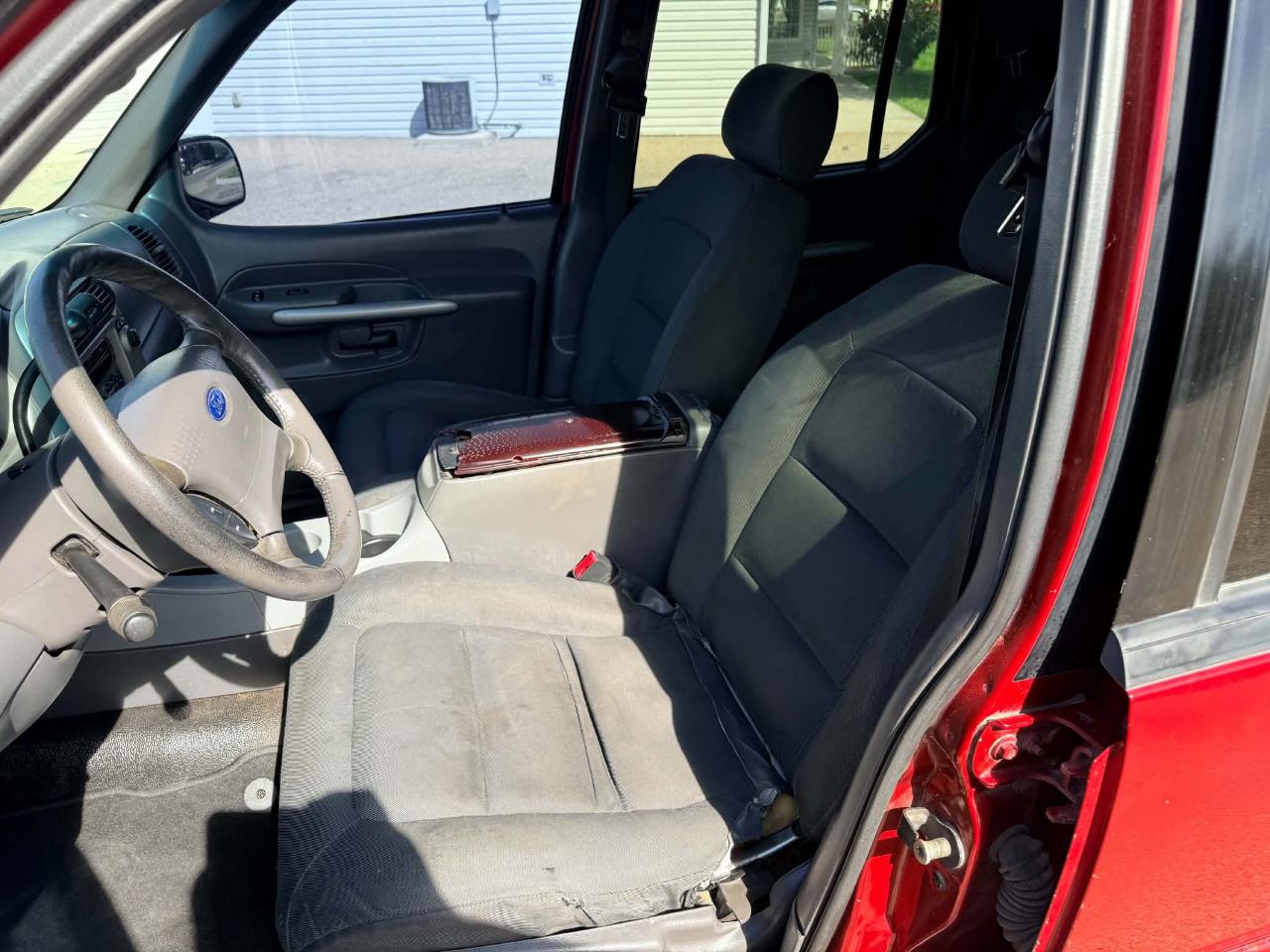 Ford Explorer Sport Trac  2002