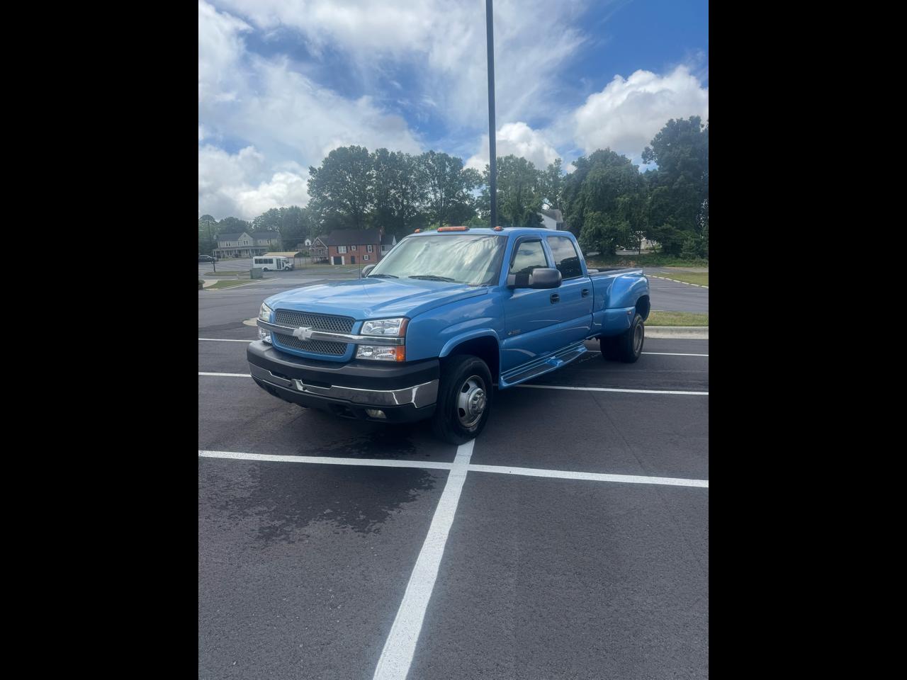 2003 Chevrolet Silverado HD's photo