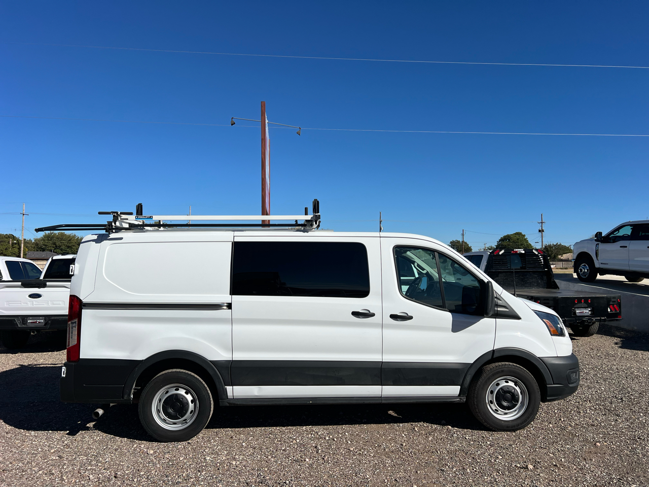 2022 Ford Transit 150 Van Low Roof w/Sliding Pass. 130-in. WB