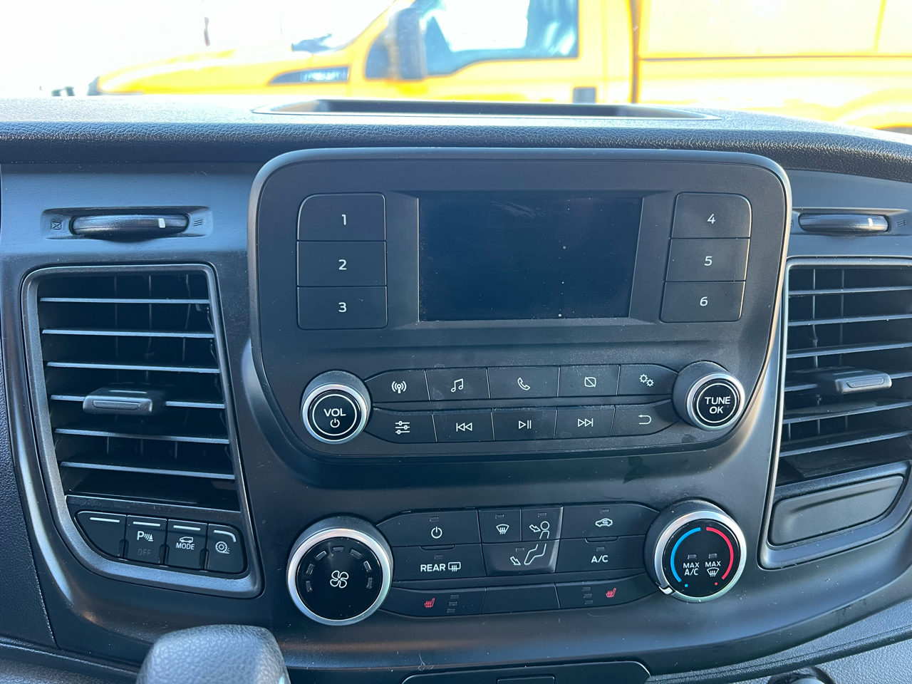 Ford Transit 150 Van Low Roof w/Sliding Pass. 130-in. WB 2022 Ford Transit 150 Van Low Roof w/Sliding Pass. 130-in. WB 2022