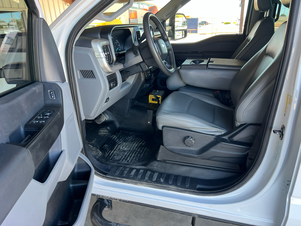 Ford F-250 SD XL Crew Cab Long Bed 4WD 2023 Ford F-250 SD XL Crew Cab Long Bed 4WD 2023