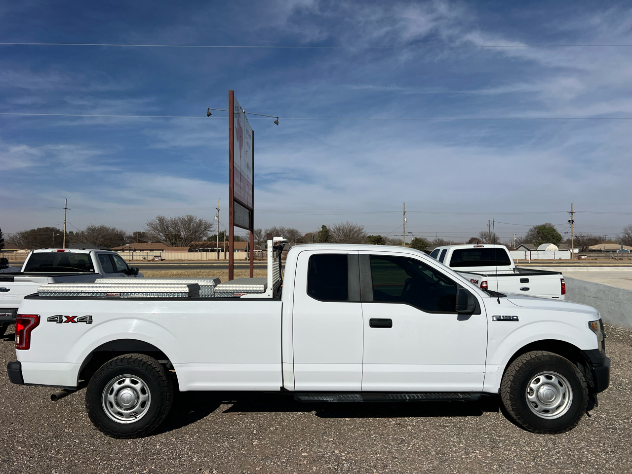 Ford F-150 XL SuperCab 8-ft. Bed 4WD 2017