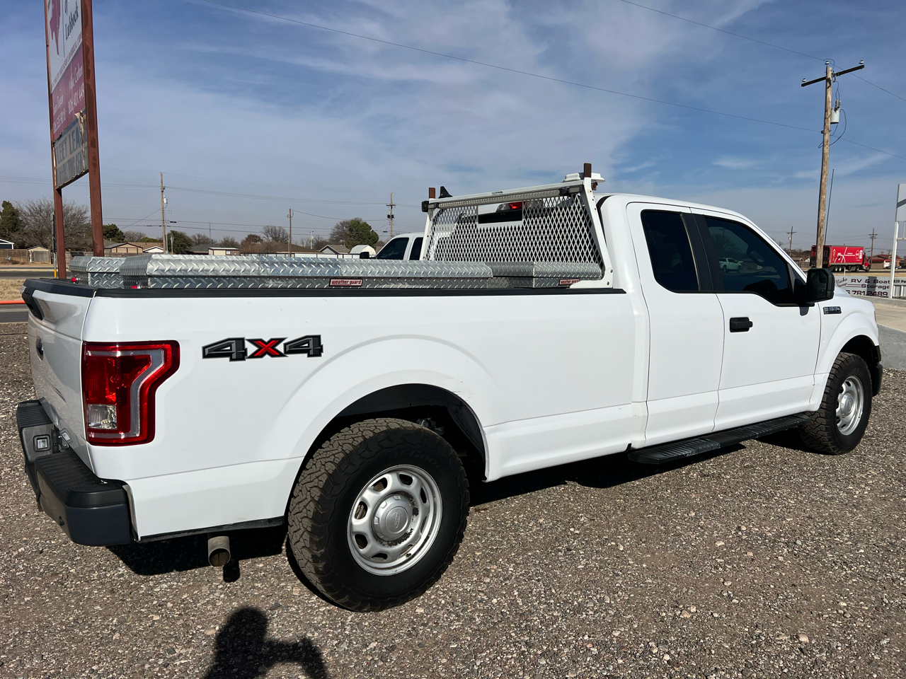 Ford F-150 XL SuperCab 8-ft. Bed 4WD 2017