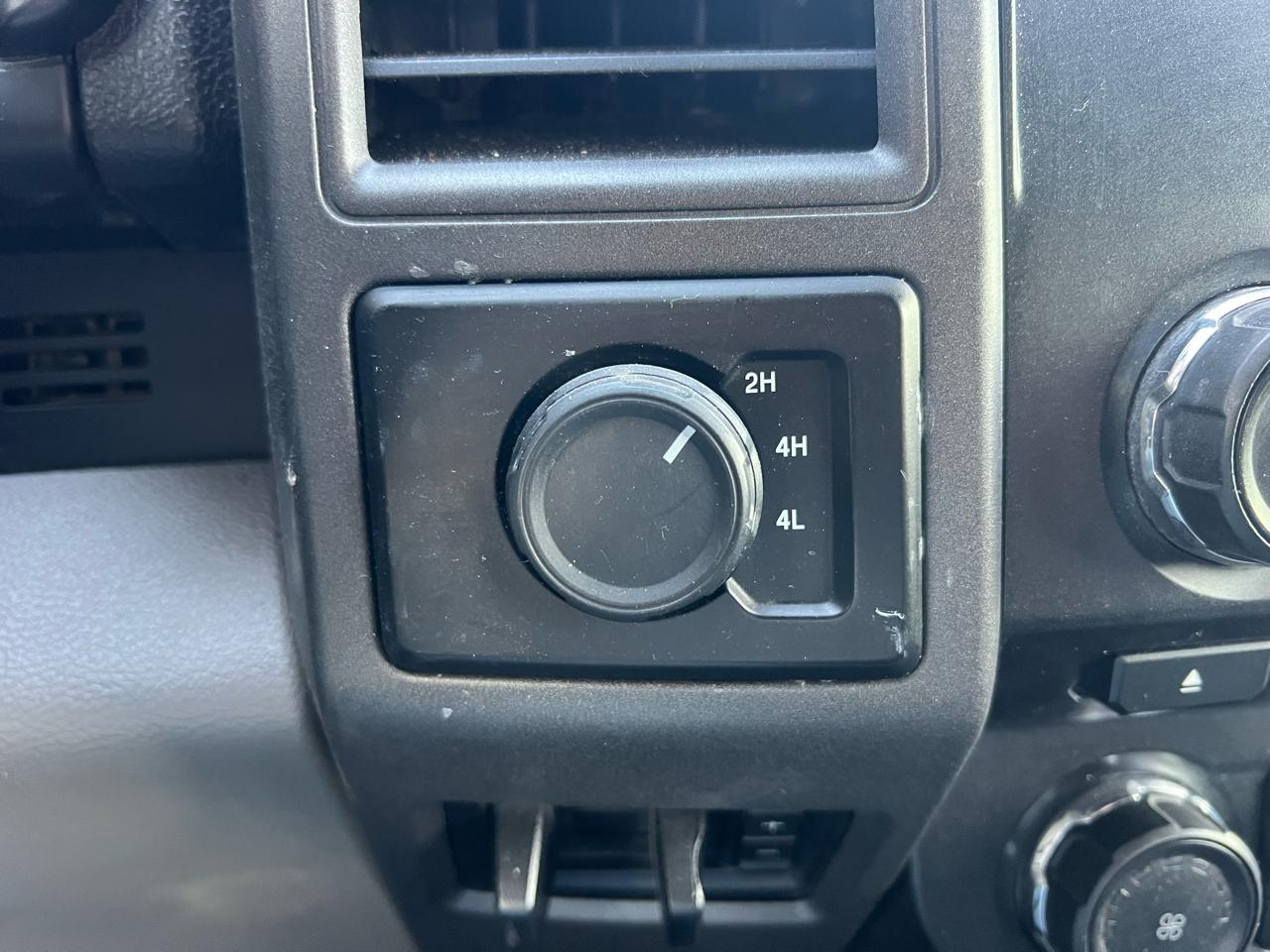 Ford F-350 SD XL Crew Cab Long Bed DRW 4WD 2017