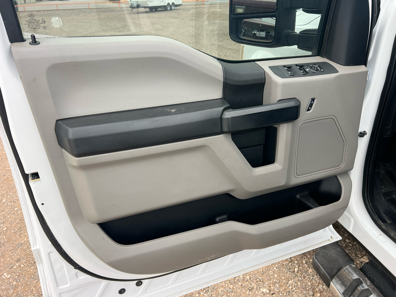 Ford F-350 SD XL Crew Cab Long Bed DRW 4WD 2017