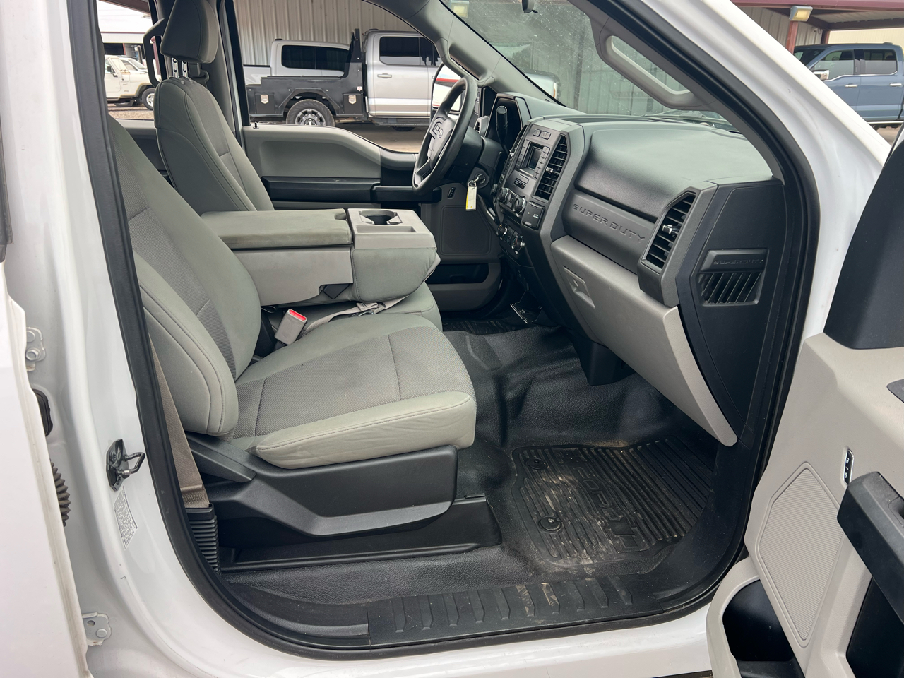 Ford F-350 SD XL Crew Cab Long Bed DRW 4WD 2017