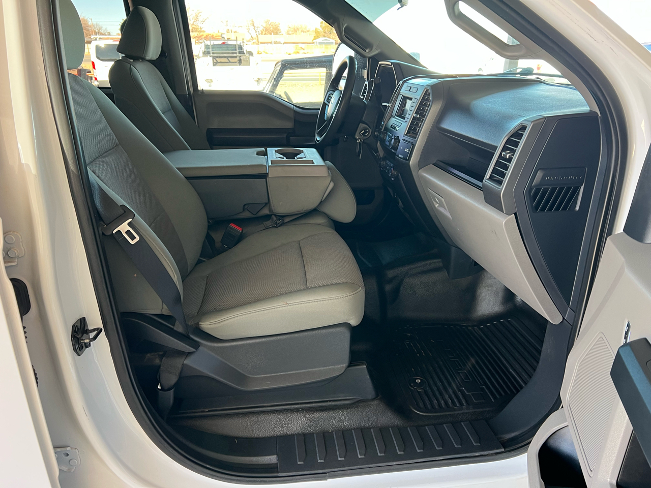 Ford F-250 SD XL Crew Cab Long Bed 4WD 2022