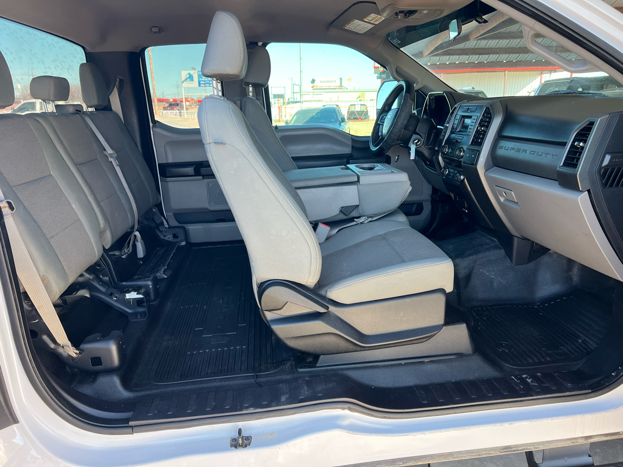 Ford F-250 SD XL SuperCab 4WD 2017