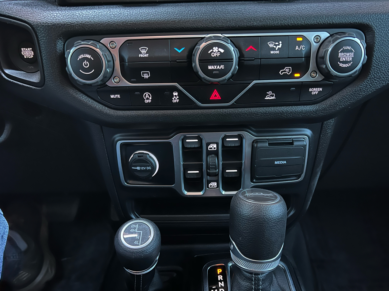 Jeep Gladiator Sport 2025