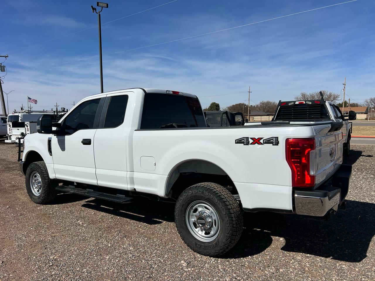 Ford F-250 SD XL SuperCab 4WD 2018