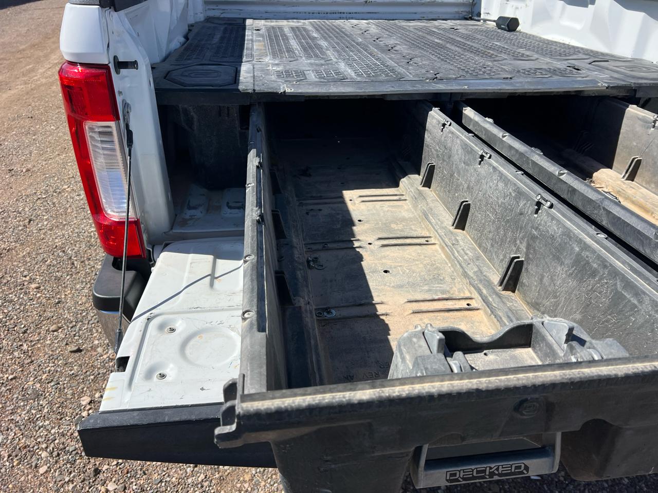 Ford F-250 SD XL SuperCab 4WD 2018