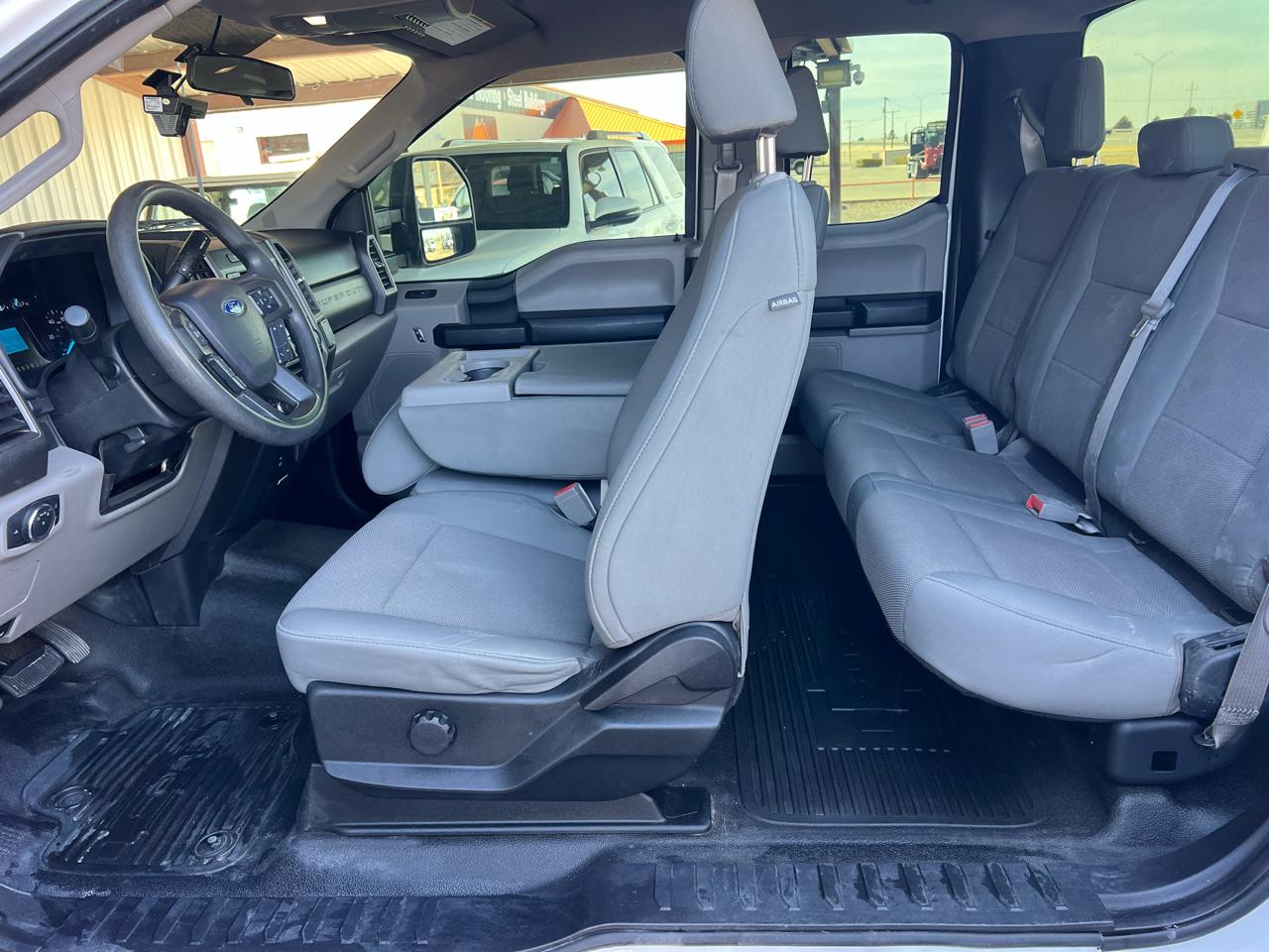 Ford F-250 SD XL SuperCab 4WD 2018