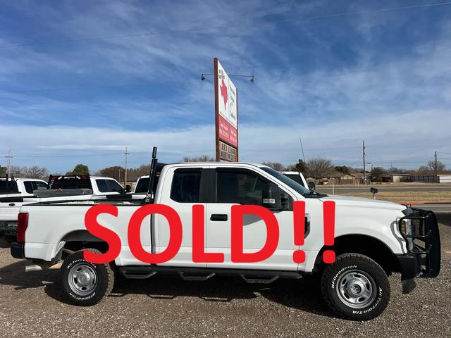 White 2019 Ford F-250 Super Duty XL SuperCab 4WD Pickup Truck Four-Wheel Drive 6-Speed Automatic