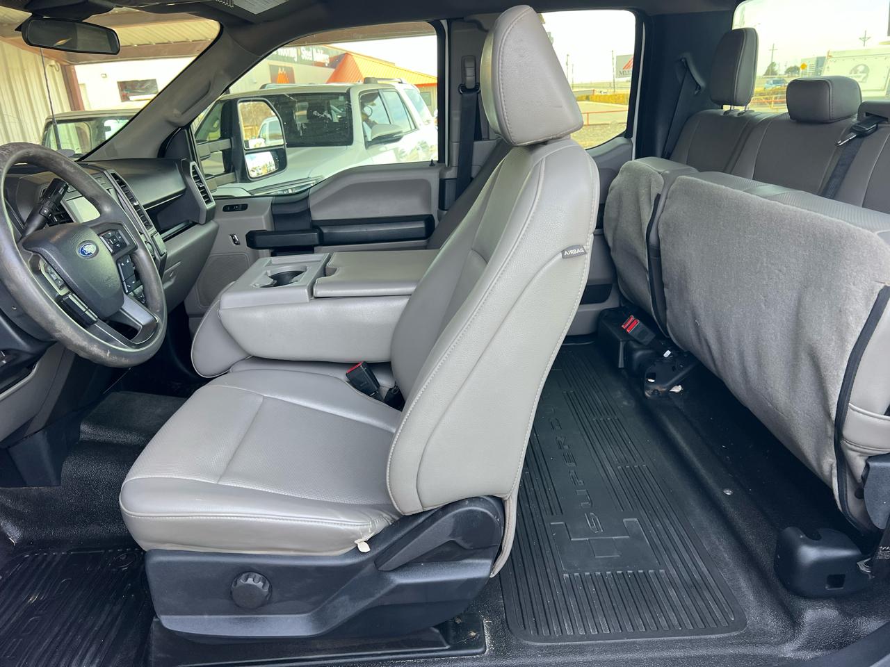 Ford F-250 SD XL SuperCab Long Bed 4WD 2022