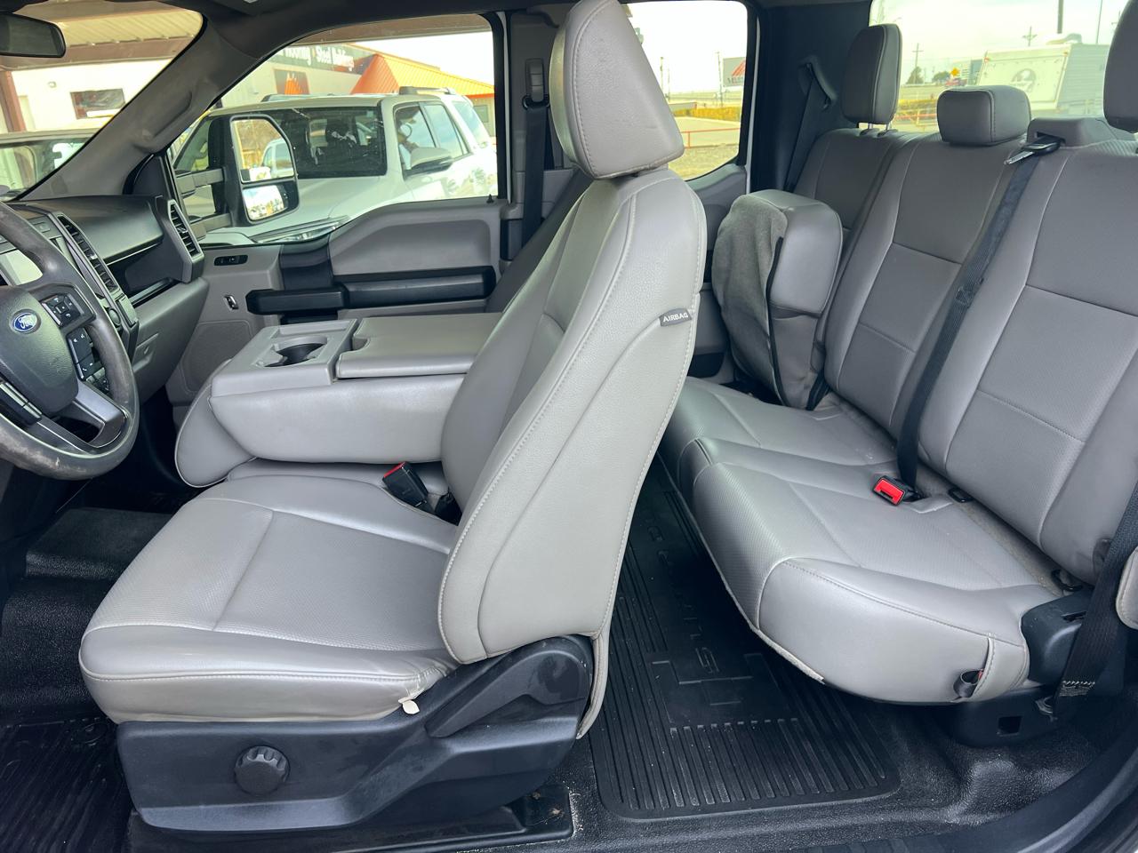 Ford F-250 SD XL SuperCab Long Bed 4WD 2022