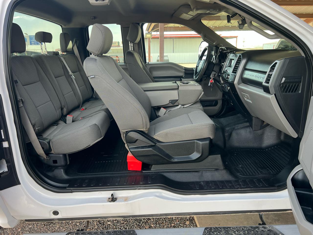 Ford F-250 SD XLT SuperCab 4WD 2018