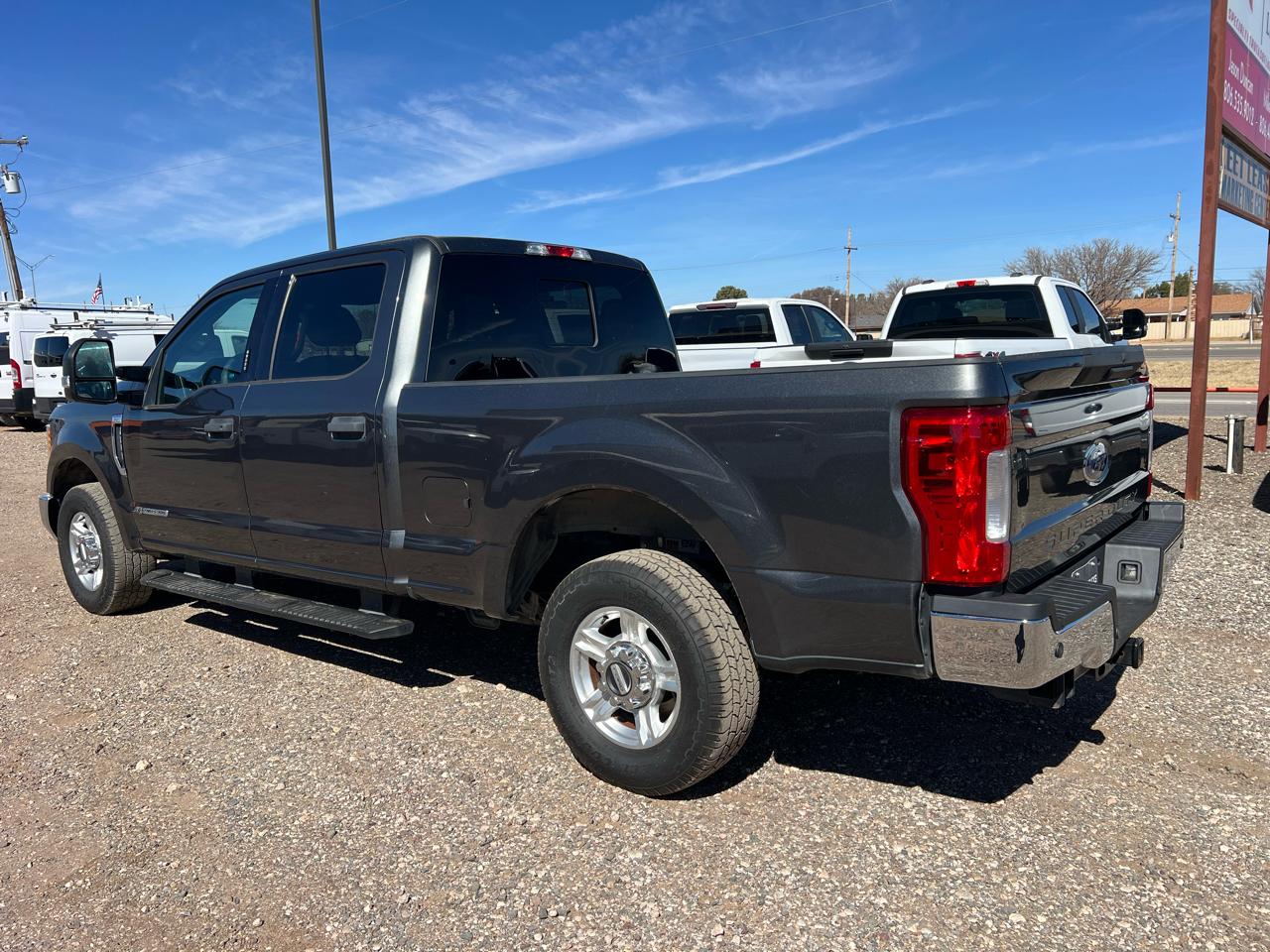 Ford F-250 SD XLT Crew Cab 2WD 2017