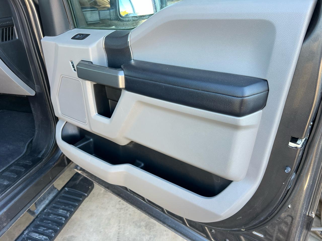 Ford F-250 SD XLT Crew Cab 2WD 2017