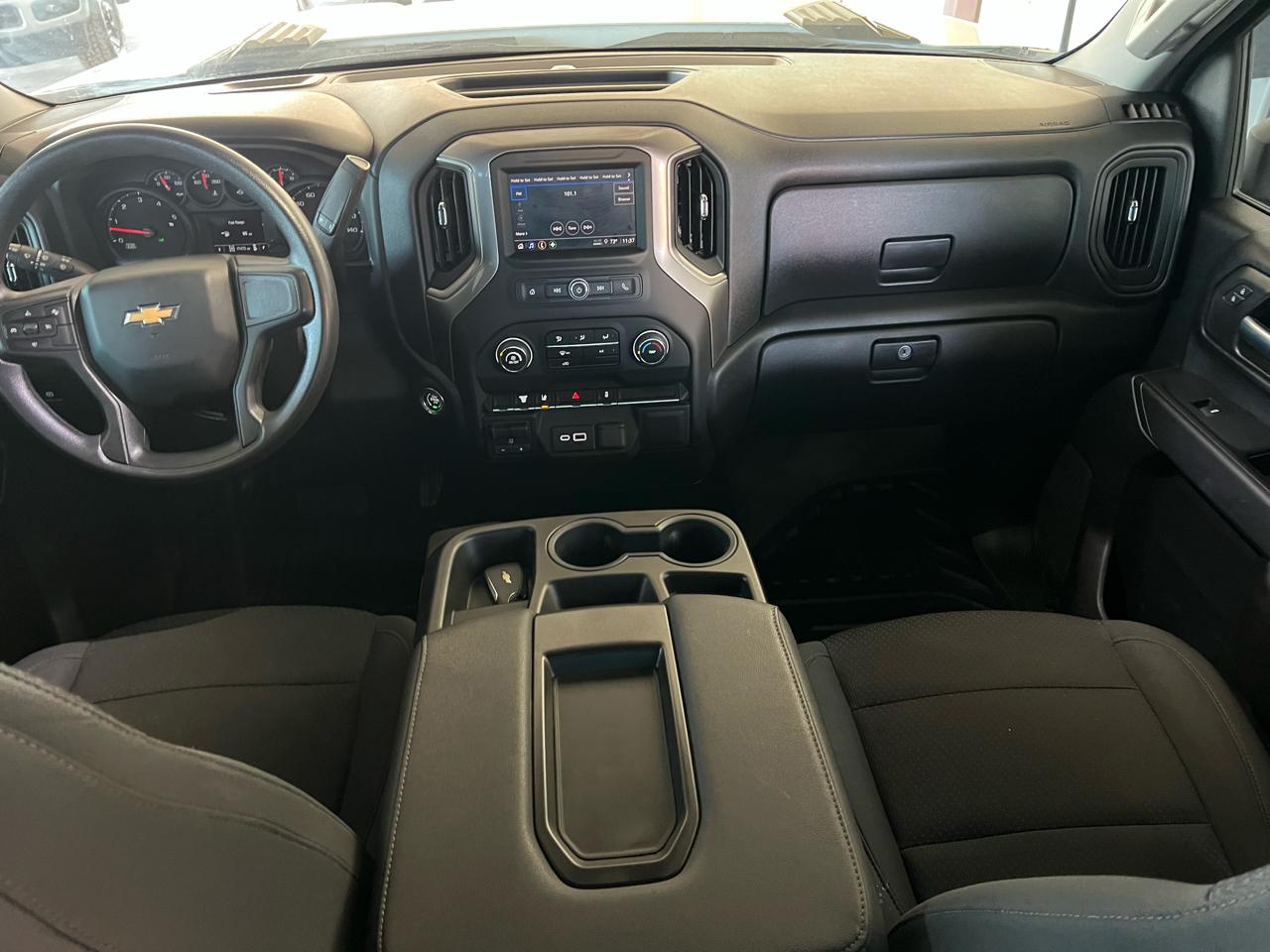 Chevrolet Silverado 3500HD Work Truck Crew Cab 4WD 2025