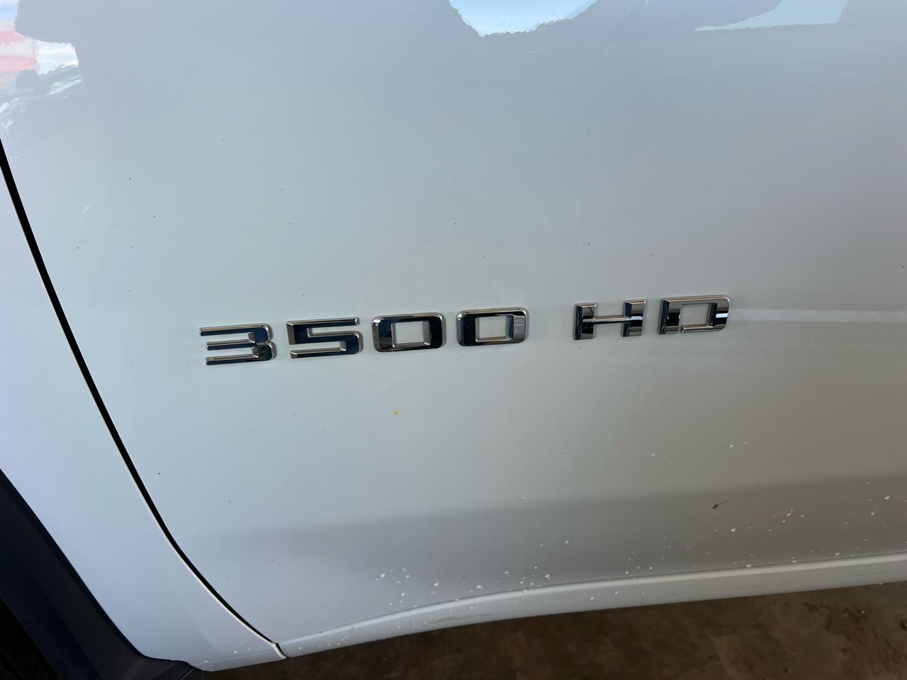 Chevrolet Silverado 3500HD Work Truck Crew Cab 4WD 2025