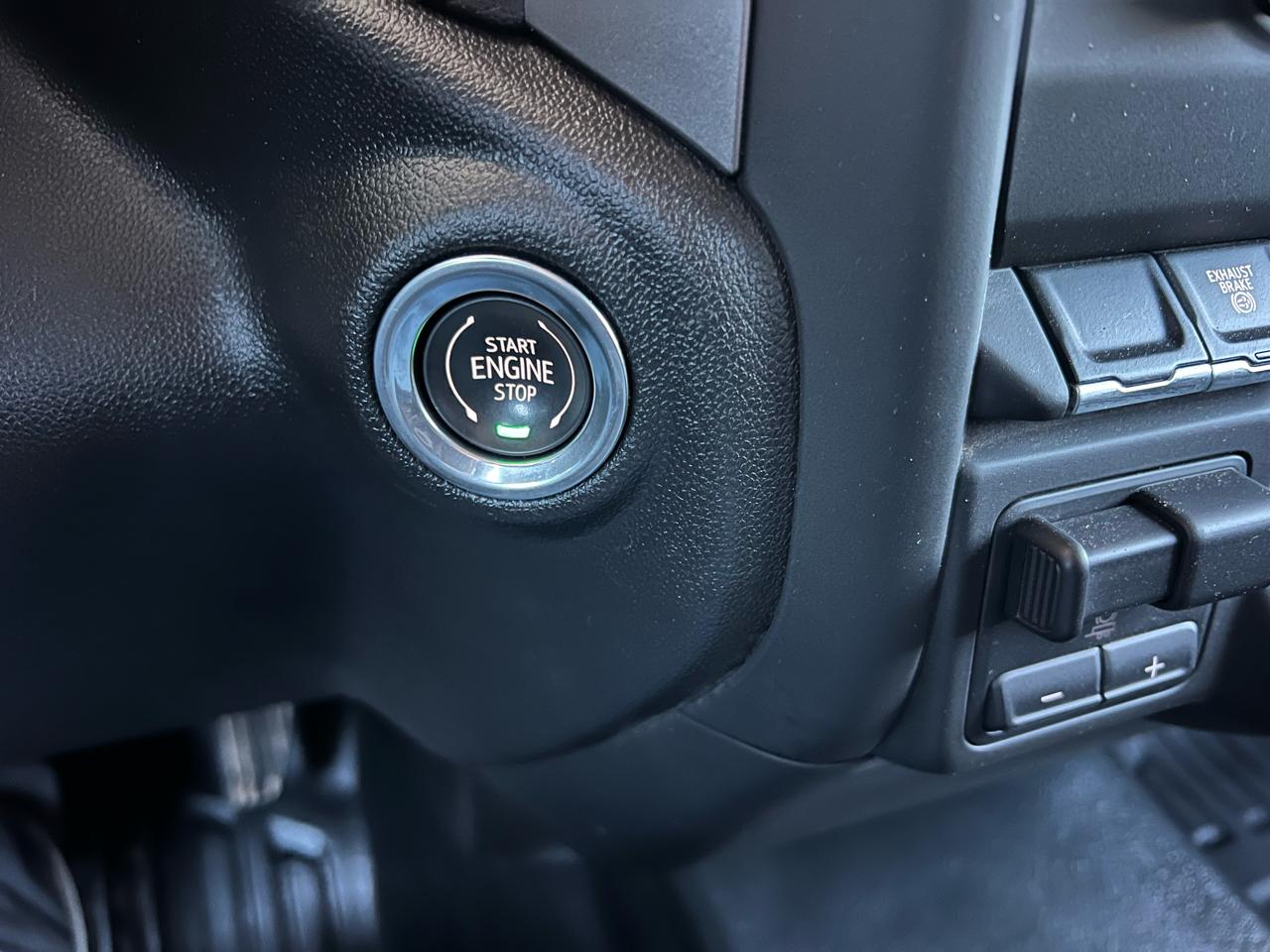 Chevrolet Silverado 3500HD Work Truck Crew Cab 4WD 2025