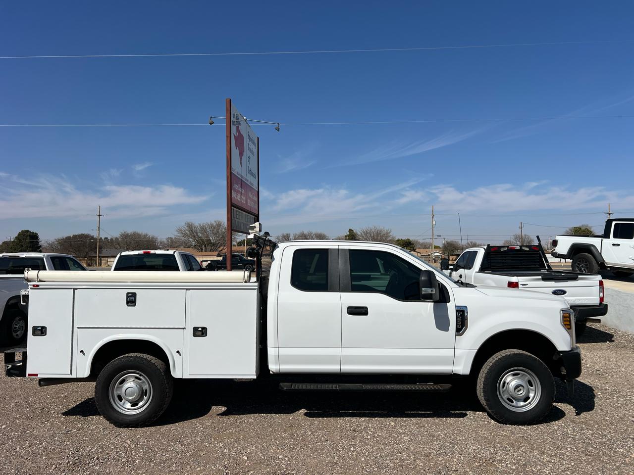 Ford F-250 SD XL SuperCab Long Bed 4WD 2019