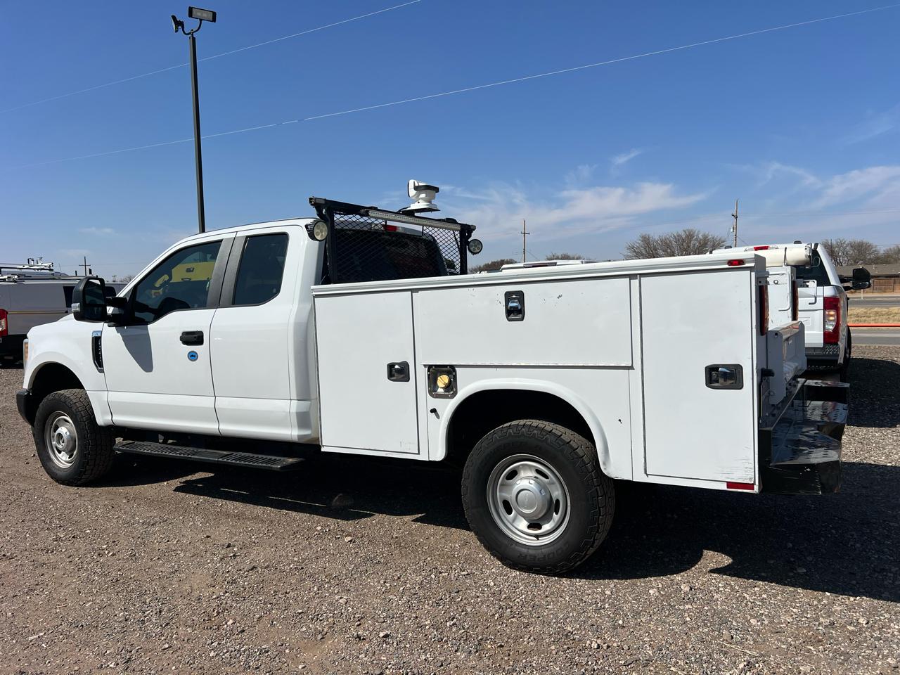 Ford F-250 SD XL SuperCab Long Bed 4WD 2019