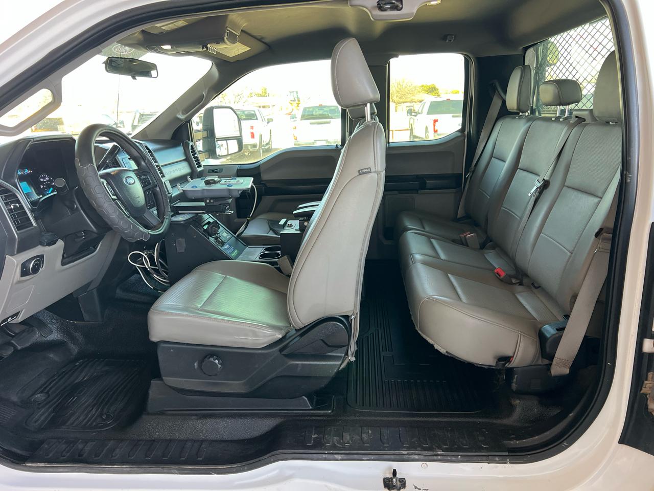 Ford F-250 SD XL SuperCab Long Bed 4WD 2019
