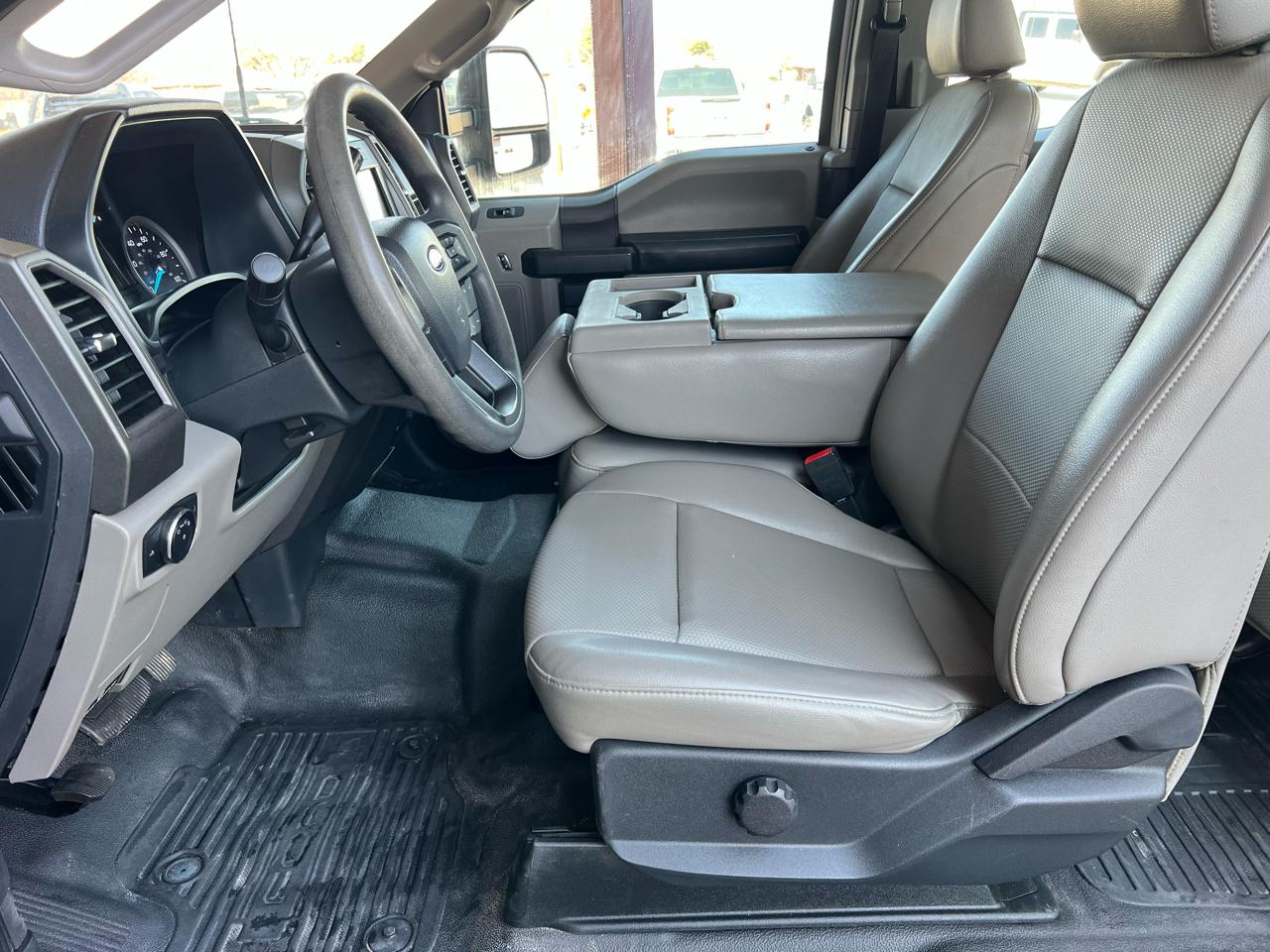 Ford F-350 SD XL SuperCab Long Bed 4WD 2022