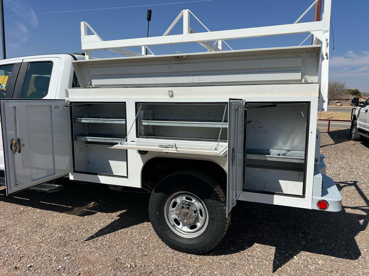 Ford F-350 SD XL SuperCab Long Bed 4WD 2022