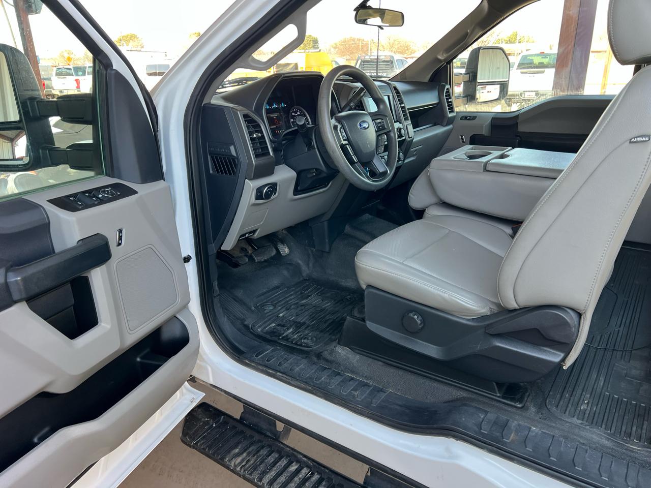 Ford F-350 SD XL SuperCab Long Bed 4WD 2022