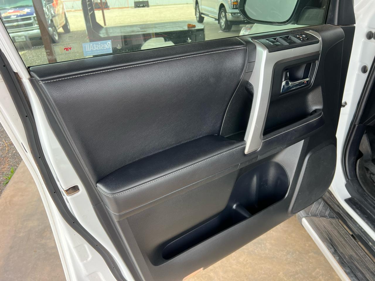 Toyota 4Runner SR5 4WD 2018