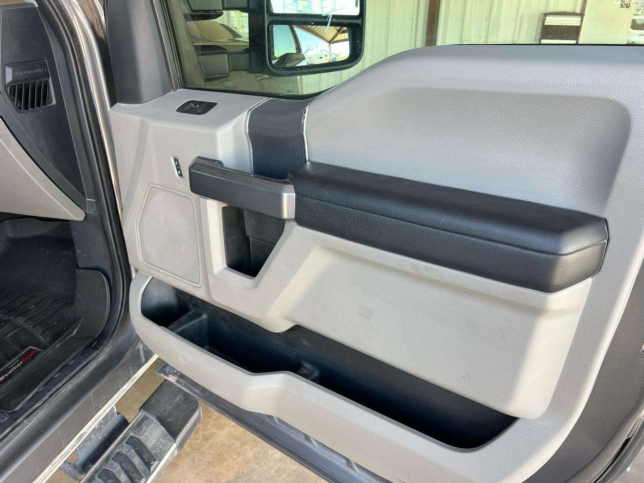 Ford F-250 SD XLT Crew Cab Long Bed 4WD 2022