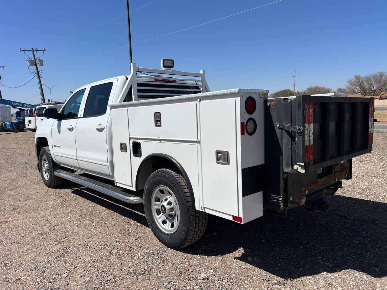 Chevrolet Silverado 2500HD LT Crew Cab 4WD 2018