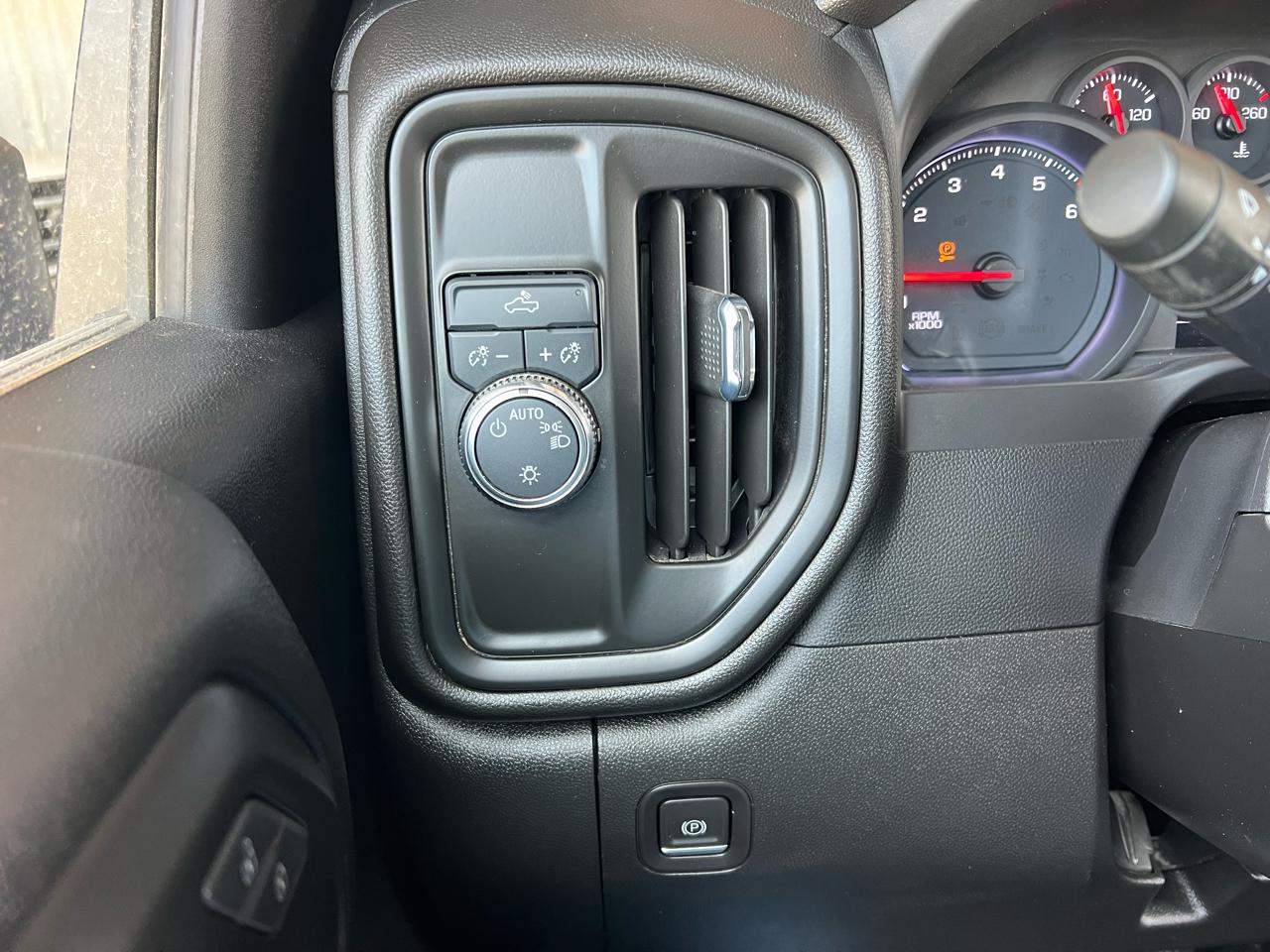 GMC Sierra 2500HD Pro Regular Cab 2WD 2023