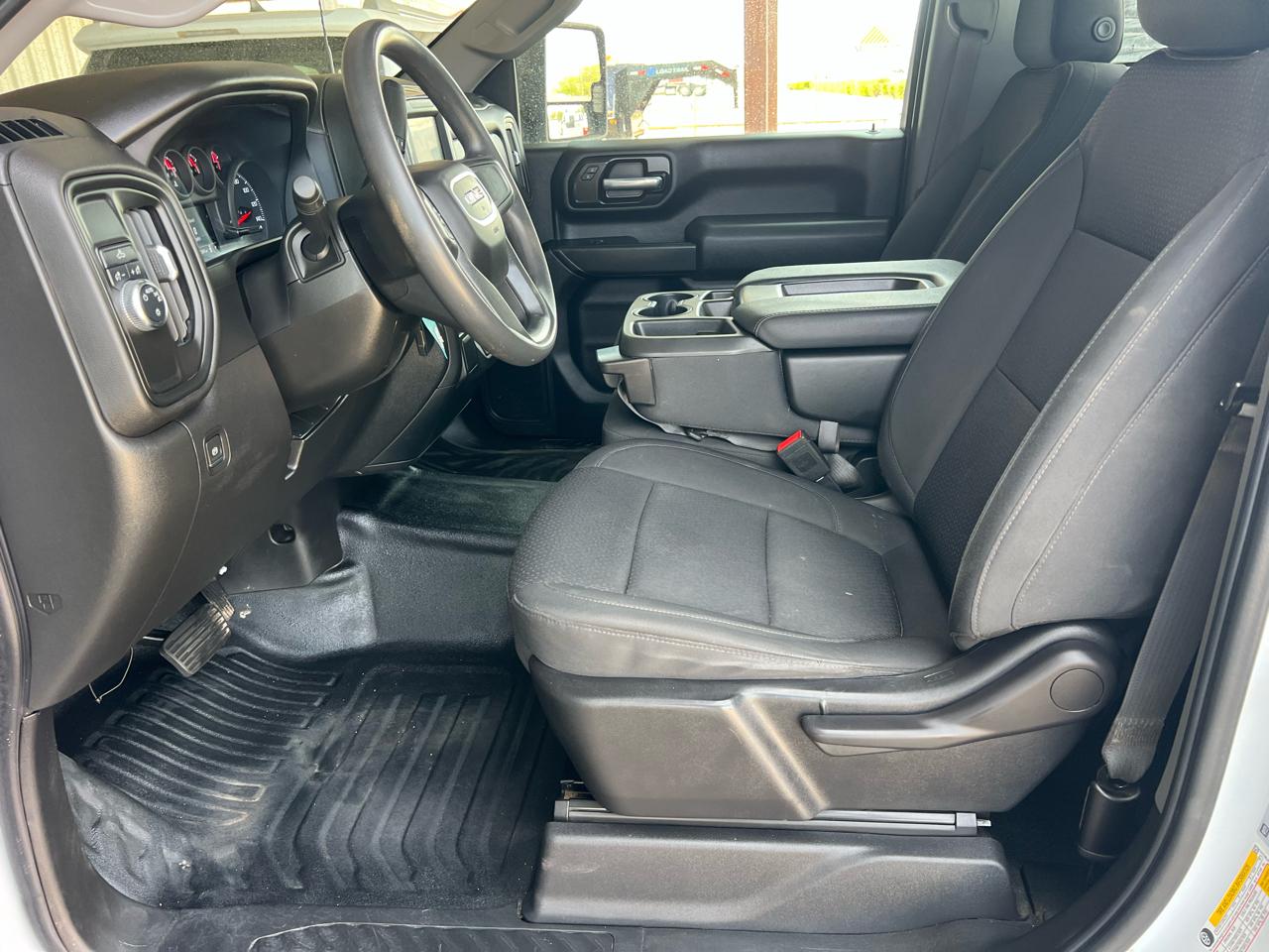 GMC Sierra 2500HD Pro Regular Cab 2WD 2023